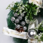 Венок новогодний d=24 см «Зимнее волшебство. Фестиваль блеска», с бежевыми бантами и шариками - Фото 3