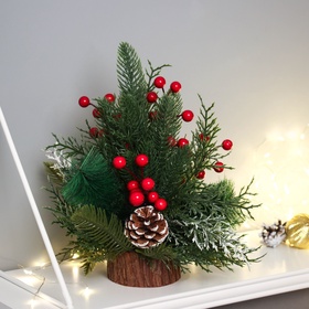 Новогодняя композиция на стол «Зимнее волшебство. Лесной фестиваль» пластик, шишки, ягоды, 30 см