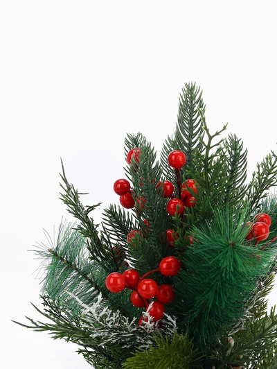 Новогодняя композиция на стол «Зимнее волшебство. Лесной фестиваль» пластик, шишки, ягоды, 30 см