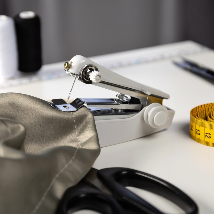 Швейная машинка Luazon LSH-08, механическая, портативная, белая - Фото 1