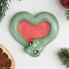 Фигурное мыло "Змея сердце" зеленая с оранжевым 10709893