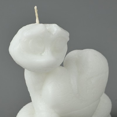 Свеча новогодняя «Змейка милашка», на Новый год, белая, 7 х 6 см