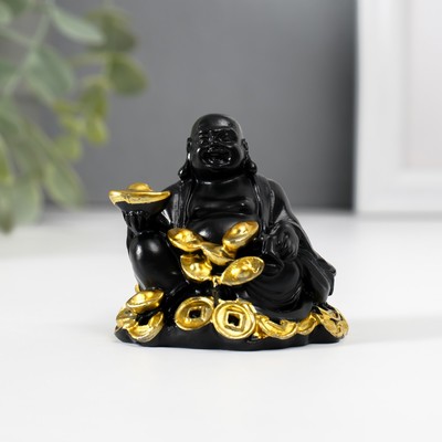 Нэцкэ фигурка полистоун «Хотей с золотыми слитками и монетами», чёрный, 4×5.7×5.5 см