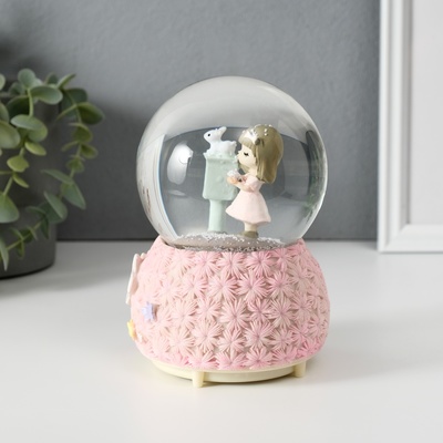Снежный шар стеклянный «Цветочная полянка и малыш», музыкальный, световой, 10×10×14.5 см, МИКС