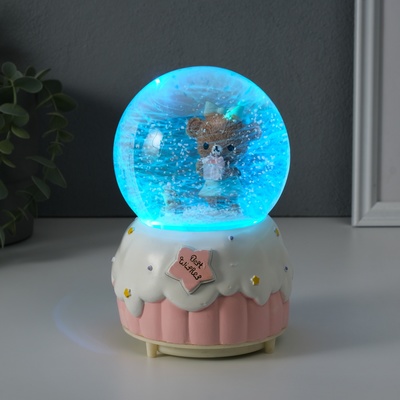 Снежный шар стеклянный «Мишка и торт», музыкальный, световой, 10.2×10.2×15.8 см, МИКС