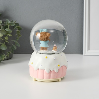Снежный шар стеклянный «Мишка и торт», музыкальный, световой, 10.2×10.2×15.8 см, МИКС