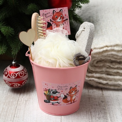 Набор подарочный «Этель. Радости и веселья», 6 предмета, полотенце 30×60 см, мочалка, расчёска