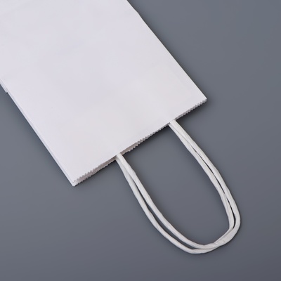 Пакет белый без печати, круглая ручка, 15×12×6 см, 120 г