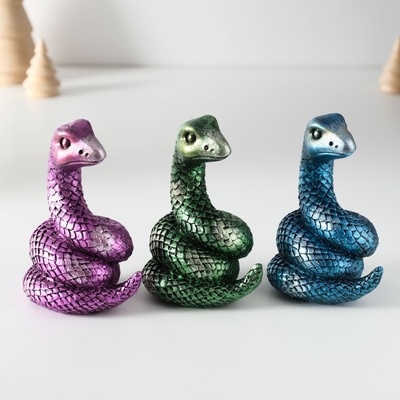 Фигурка полистоун «Змейка с сиянием», 6×6×10 см, МИКС