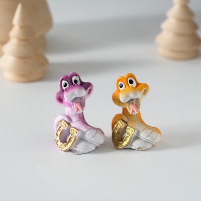 Фигурка полистоун «Змейка с подковой», 2.5×2.5×4 см, МИКС