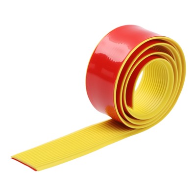 Противоскользящая накладка прямая TAKE IT EASY, самоклеющаяся, с полосами, 1000×40 мм, цвет жёлтый