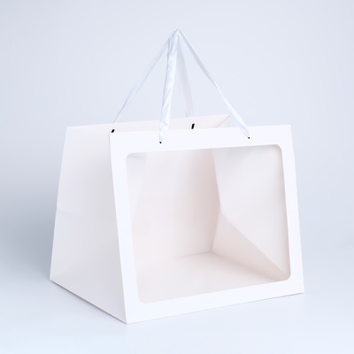 Пакет подарочный с широким дном и окном 35×29×28 см, белый