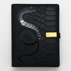 Ежедневник новогодний со встроенным зарядным устройством 8000 mAh и флешкой 16 ГБ, 17,5 х 24 см. - Фото 2