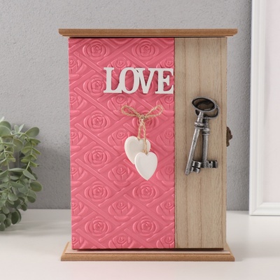 Ключница настенная «Круги. Ключи и сердце», дерево, 6 крючков, розовый, 6.5×20×26.5 см