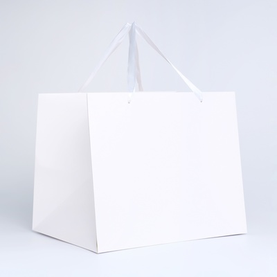 Пакет подарочный с широким дном 35×29×28 см, белый