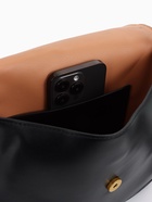 Сумка женская мессенджер TEXTURA на магните, с косметичкой, 28×4×20 см, чёрная - Фото 6