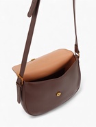 Сумка женская мессенджер TEXTURA на магните, с косметичкой, 28×4×20 см, коричневая - Фото 6