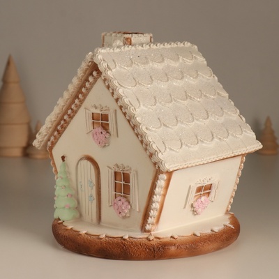 Фигурка светящаяся «Пряничный домик с узорами, с птицами», 16.5×16×17 см