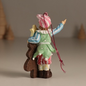 Фигурка-подвеска полистоун «Новогодний эльф с имбирной ёлкой», ёлочная игрушка, 8×4×10.5 см