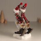 Фигурка полистоун «Гуси в колпаках, вязаных шарфах, на мини-лыжах», 12×15×22.5 см - Фото 4