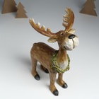 Фигурка полистоун «Важный лось в еловом венке с ягодками», 16.5×10×25 см - Фото 2