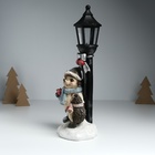 Фигурка светящаяся «Ёжики в зимних нарядах у фонарного столба», 12.5×10.5×31.5 см - Фото 3