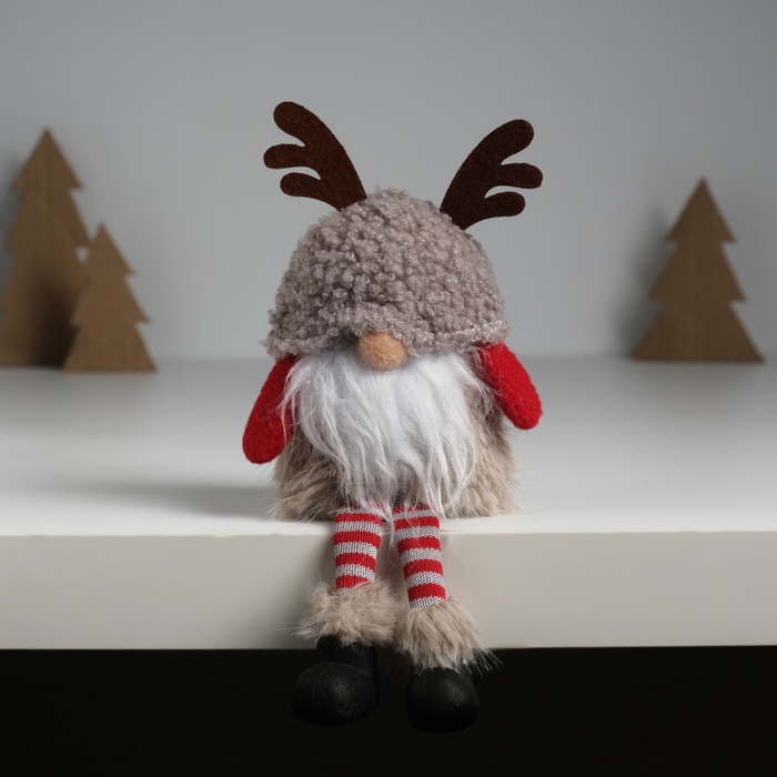 Фигурка текстиль «Гном в серой барашковой шапке с рожками», на полку, стол, 6.2×9.5×18.5 см - Фото 1