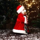 Дед Мороз под ёлку «Зимнее волшебство. С украшенным посохом и мешком», двигается, с подсветкой, 30 см, красный - Фото 5