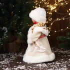 Снегурочка под ёлку «Зимнее волшебство. В шубке, с ремешком и косой» двигается, 30 см, бежевый - Фото 3