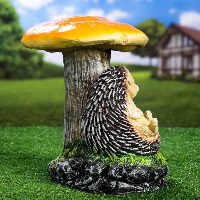 Садовая фигура "Ёж на боку под грибами" 24х28х32см - фото 1906791825