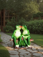 Садовая фигура "Лягушки на лавочке" 20х30х32см 1090101