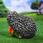 Садовая фигура "Ёжики с яблоком" 12х15х14см - Фото 3