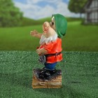 Садовая фигура из полистоуна «Гномик с лопатой», 15×12×30 см - Фото 2