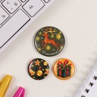 Значки новогодние закатные набор 3 шт. d=25 мм d=35 мм «Олень с золотыми рогами» 7×7 см - Фото 3