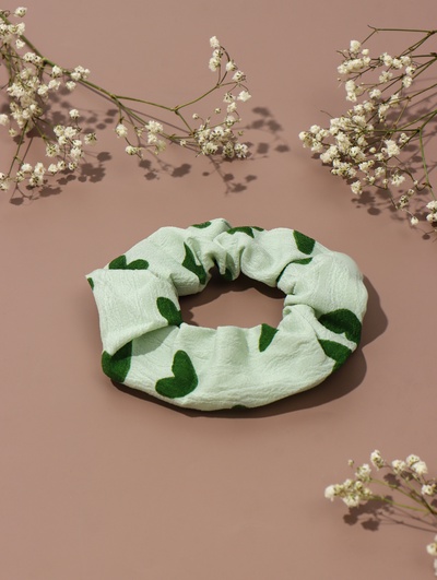 Резинка для волос QF «Орбита», классик сердце, 10 см, зелёная