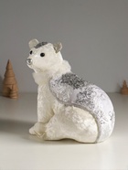 УЦЕНКА Фигурка новогодняя «Белый мишка в накидке с серебристыми узорами», 22×16×24 см 10326109