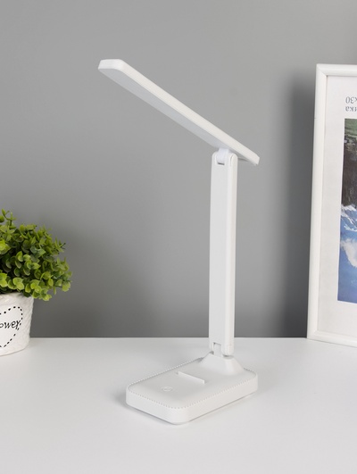 Светильник настольный с подставкой под телефон «Уно» 4 Вт LED USB 2700-6500К белый