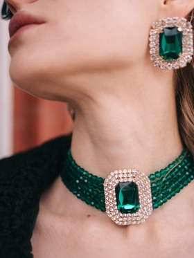 Набор 2 предмета: серьги, колье «Роскошь» крупный камень, цвет зелёный в золоте, 42 см