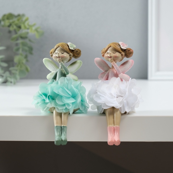 Фигурка настольная полистоун «Девочка в платье из цветочков в гольфах сидит», на полку, 8×6×14 см, МИКС - Фото 1