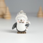 Фигурка полистоун «Пингвин в шапке, с леденцом», 3.5×2.5×4.6 см - Фото 2