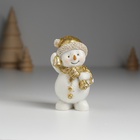 Сувенир полистоун "Снеговичок в колпаке и шарфике с розовыми щёчками" МИКС 5,6х4,5х7,5 см - фото 26694196