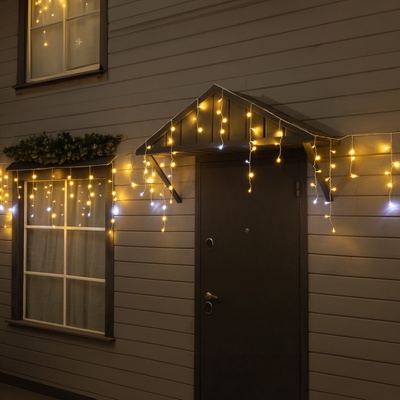 Гирлянда «Бахрома» 6×0.7 м, IP44, УМС, белая нить, 120 LED, свечение тёплое белое, мерцание, 220 В