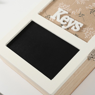 Ключница настенная «Двухэтажный дом с цветами», дерево, 6 крючков, 6×20×27.5 см