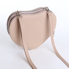 Сумка женская кросс-боди на молнии, в форме сердца, 20×5×16 см, бежевая - Фото 7