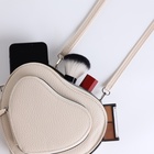 Сумка женская кросс-боди на молнии, в форме сердца, 20×5×16 см, белая - Фото 2