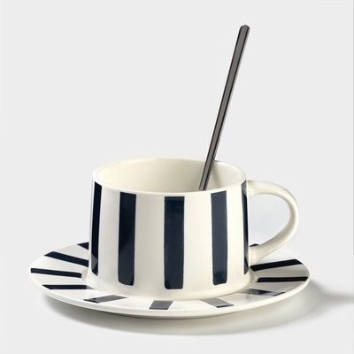 Чайная пара «Линии», 220 мл, с ложкой, блюдце d=15 см, кружка 9.5×7.5×7 см, керамика