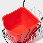 Тележка уборочная одноведерная с вертикальным отжимом и сеткой, красное ведро 25 л, хромированная рама - Фото 6