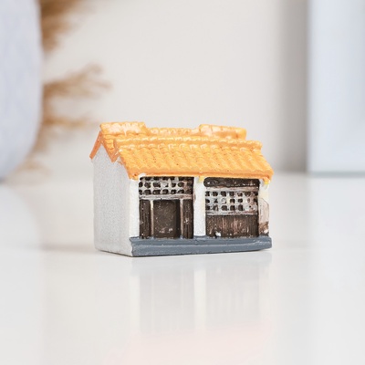 Фигурка полистоун TAKE IT EASY «Домик амбар», 4×2.5×3 см