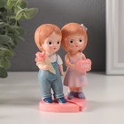 Набор фигурок полистоун «Парочка с сердцем и с букетом», 2 шт., 7×6.5×11 см - Фото 2
