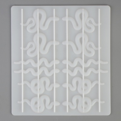 Молд силиконовый «Змейки» 16.5×14.8×1 см